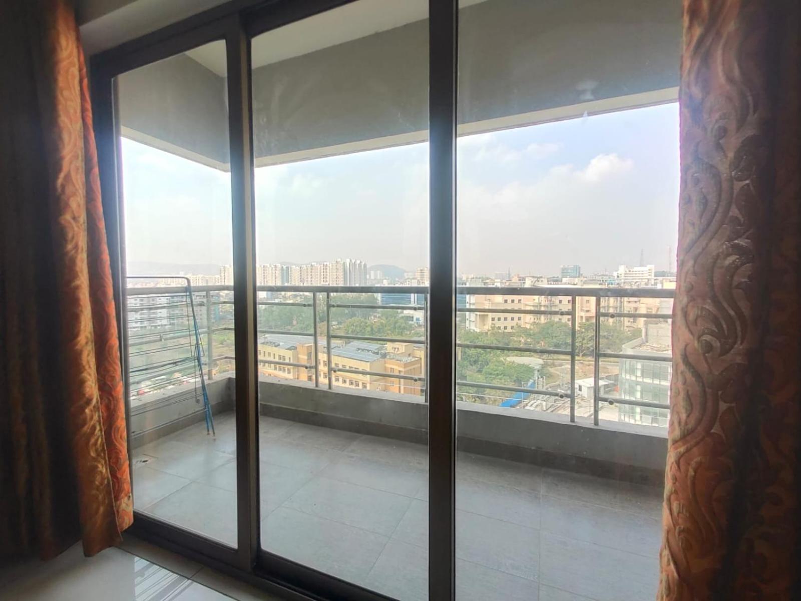 Private Rooms In Blue Ridge Hinjawadi Ngoại thất bức ảnh