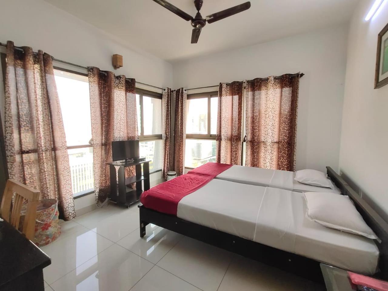 Private Rooms In Blue Ridge Hinjawadi Ngoại thất bức ảnh