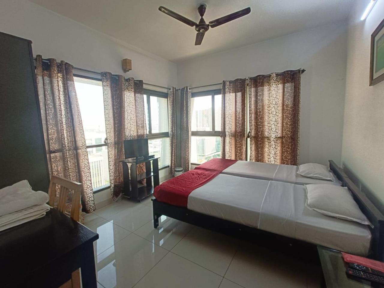 Private Rooms In Blue Ridge Hinjawadi Ngoại thất bức ảnh